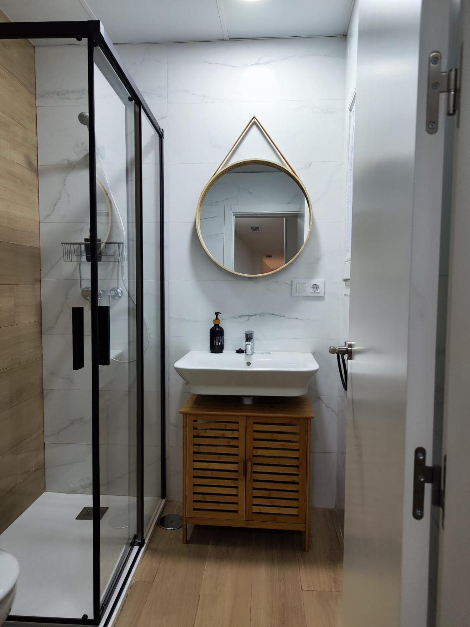 Apartamento La Concha Little Apartments กาดิซ ภายนอก รูปภาพ
